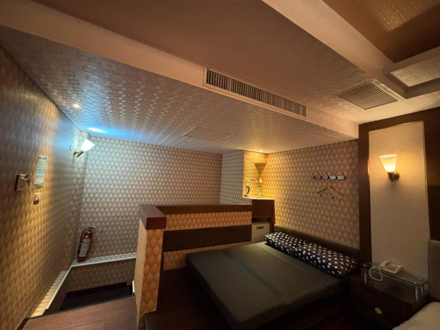 Hua Xiang Motel - Da Chang Kaohsiung Eksteriør bilde