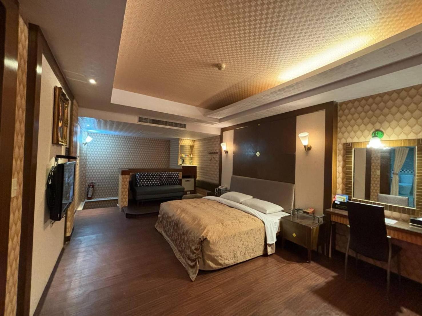 Hua Xiang Motel - Da Chang Kaohsiung Eksteriør bilde