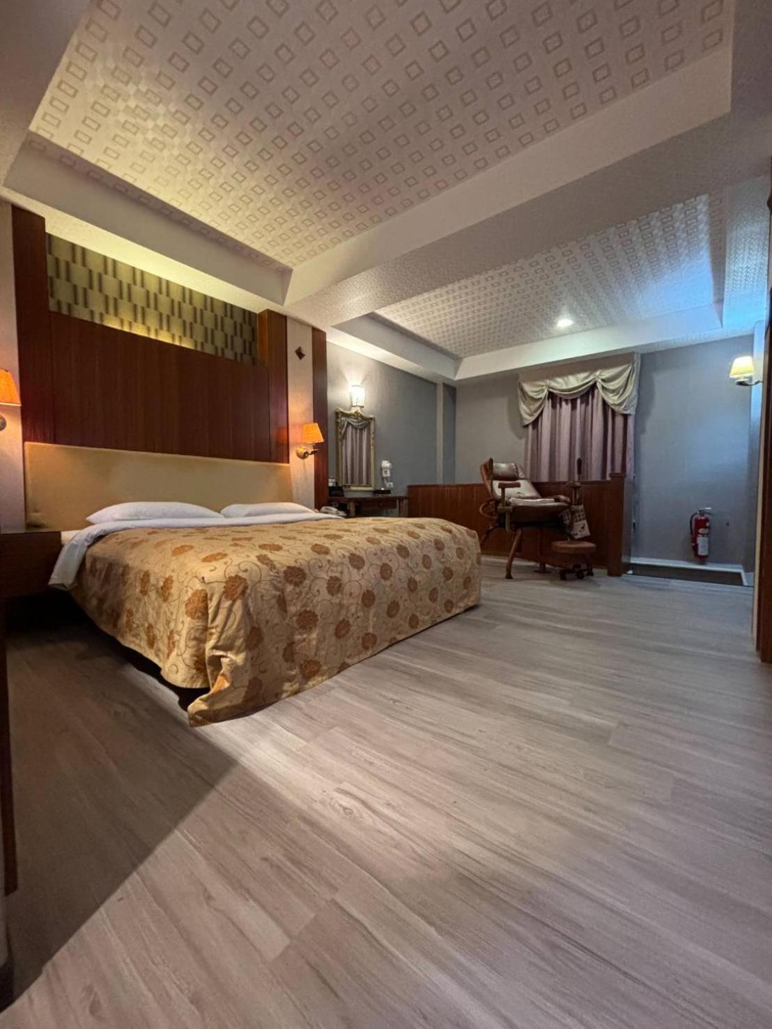 Hua Xiang Motel - Da Chang Kaohsiung Eksteriør bilde