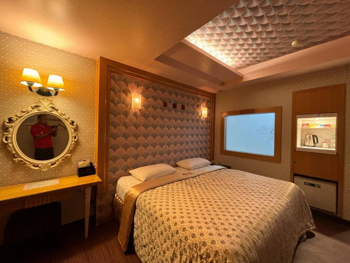 Hua Xiang Motel - Da Chang Kaohsiung Eksteriør bilde