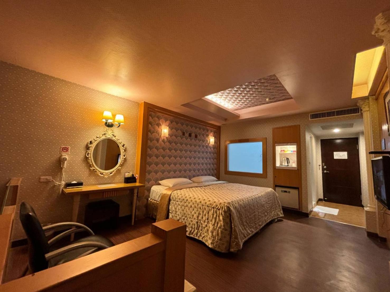 Hua Xiang Motel - Da Chang Kaohsiung Eksteriør bilde