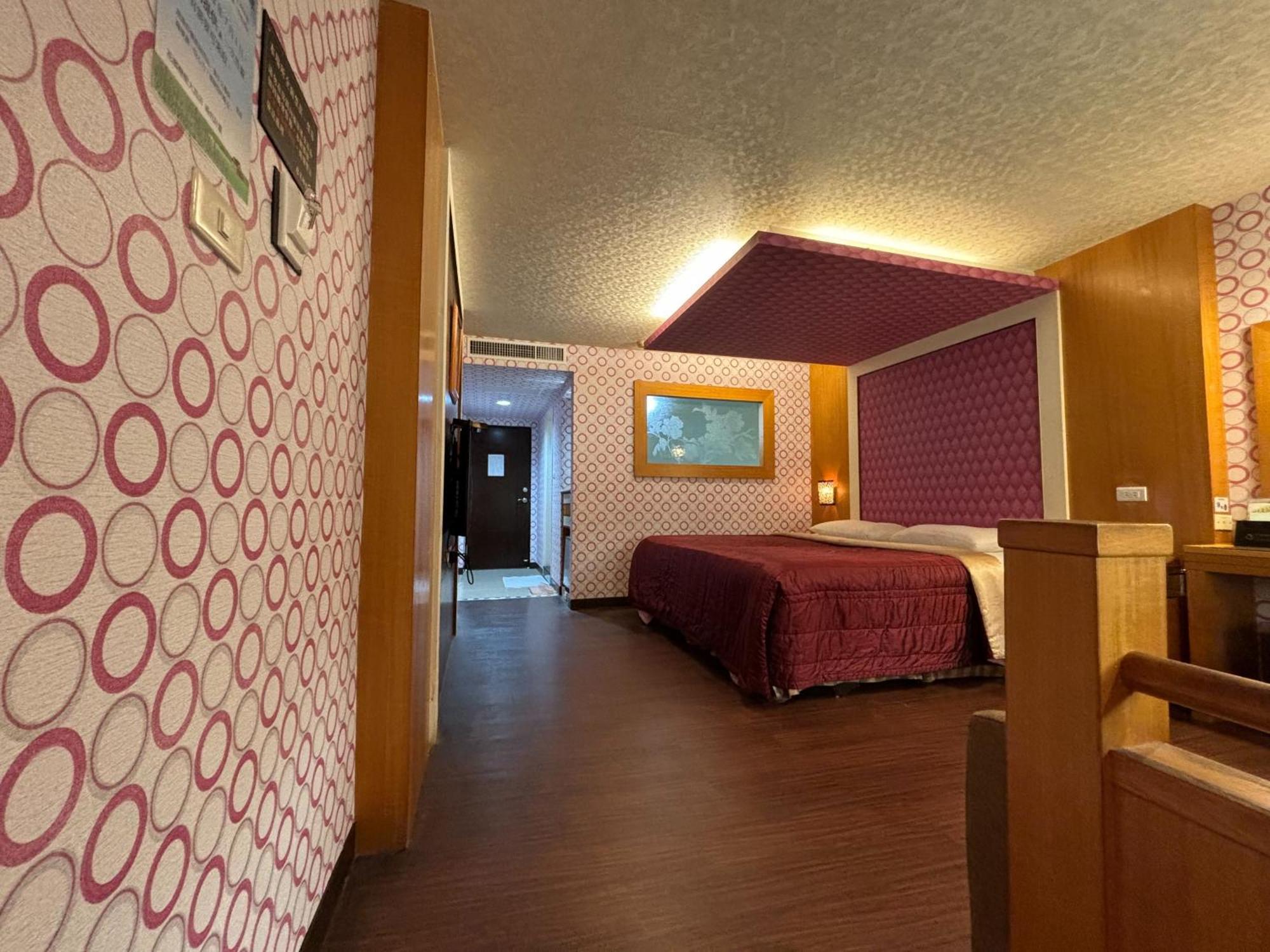 Hua Xiang Motel - Da Chang Kaohsiung Eksteriør bilde